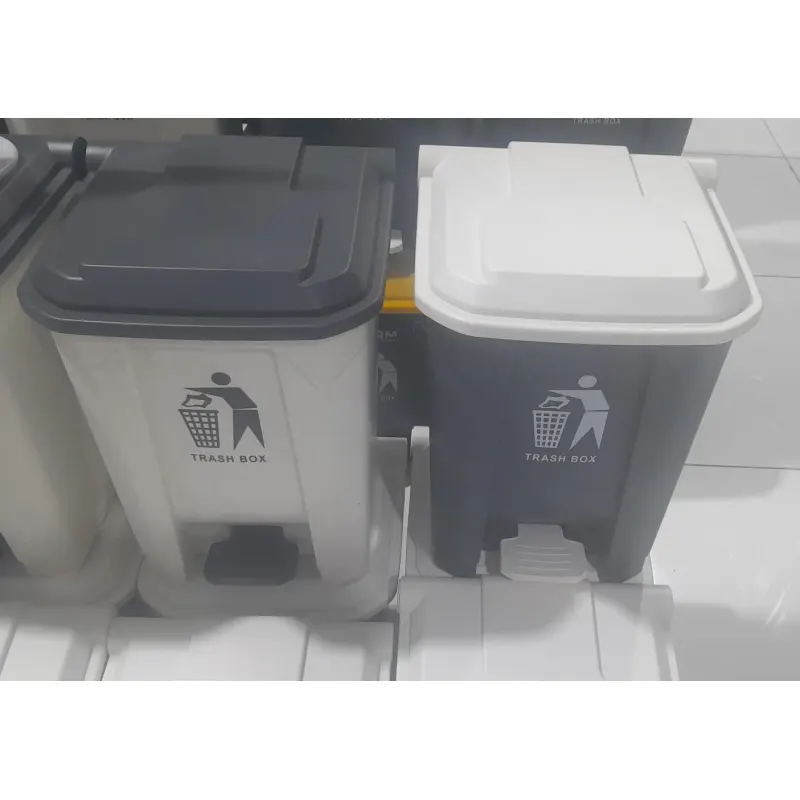 Trash Bin Plastic Center Pedal Size 15 LTR Gray